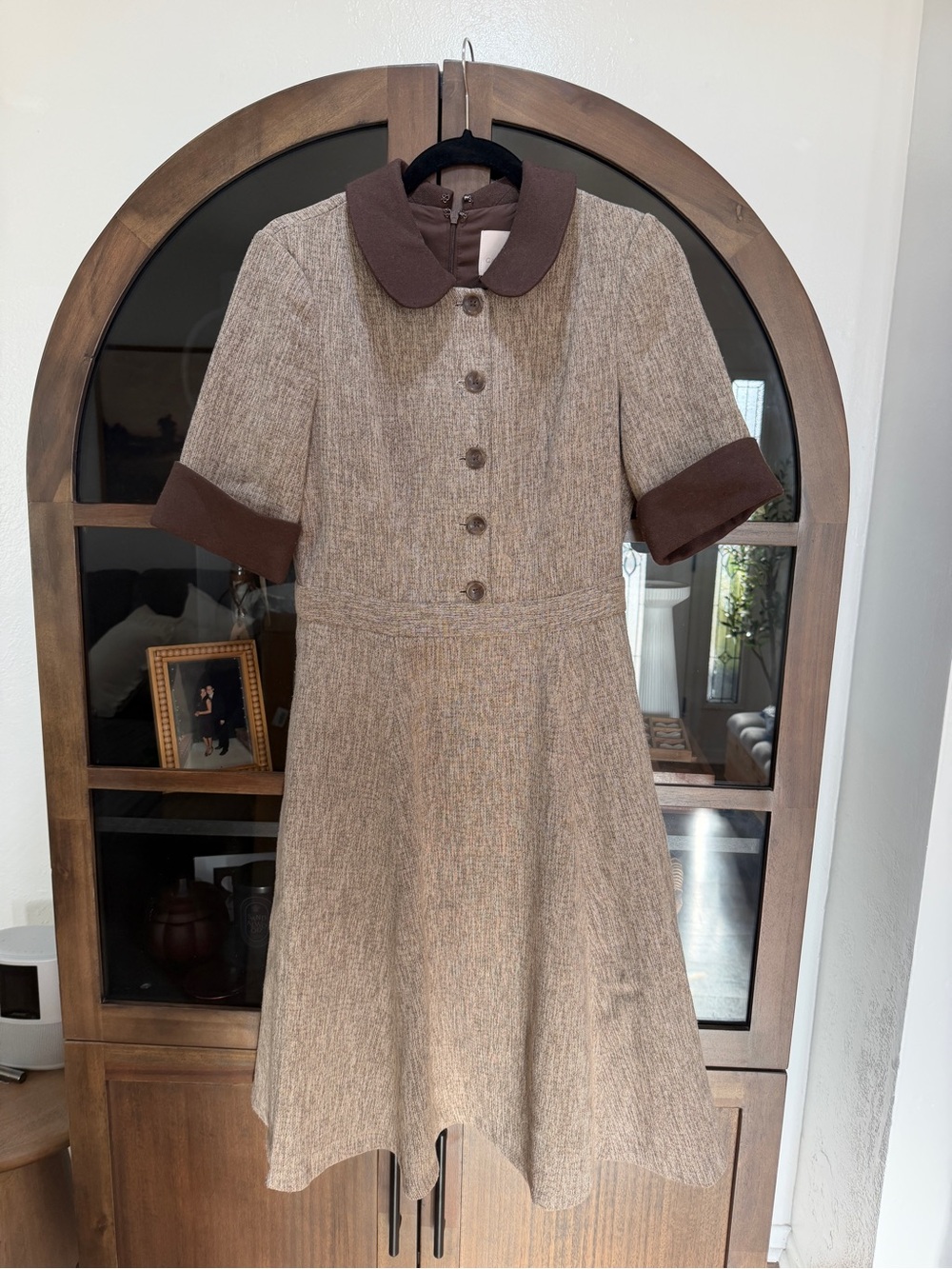 EUC Gal Meets Glam Brenna Tweed Midi Dress with Dark Brown Collar